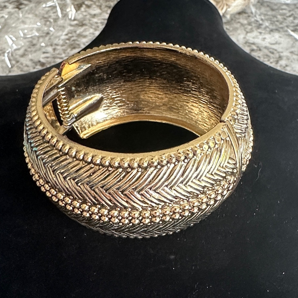 Gold-Tone Herringbone Pattern Hinged Bangle Bracelet